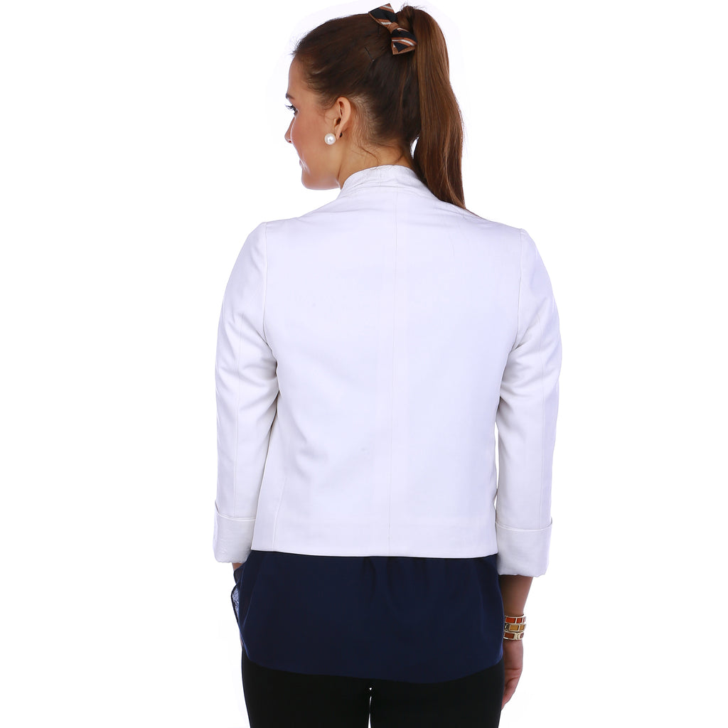 The-White-Maternity-Blazer-Image4